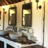 Detalle del cuarto de baño del Tawi Lodge, Amboseli