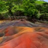 La Colina de Chamarel, también conocida como la Colina de los 7 colores, Isla Mauricio.