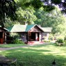 Jardines y habitaciones del Mount Meru Game Lodge & Sanctuary