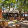 Dinarobin se complementa con Paradis, otro hotel de Beachcomber, pudiendo elegir entre 4 restaurantes en cada uno de ellos